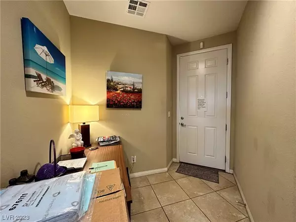 5632 Akula Bay Street, North Las Vegas, NV 89081