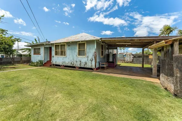 953 Akaaka St, Makawao, HI 96768