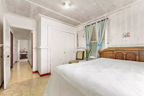 953 Akaaka St, Makawao, HI 96768