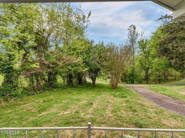 728 Old Point Pleasant Rd, Newport, TN 37821