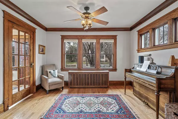 465 Warwick ST, Saint Paul, MN 55105