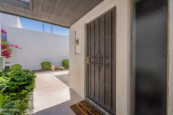 8584 E INDIAN SCHOOL Road #E, Scottsdale, AZ 85251