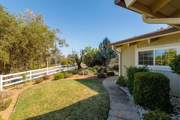 5200 Pondorex RD, Auburn, CA 95602