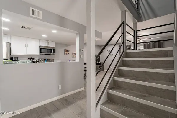 8584 E INDIAN SCHOOL Road #E, Scottsdale, AZ 85251