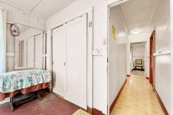 953 Akaaka St, Makawao, HI 96768