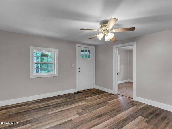 728 Old Point Pleasant Rd, Newport, TN 37821