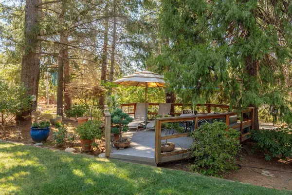 5200 Pondorex RD, Auburn, CA 95602