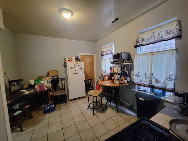 8833 S Exchange AVE, Chicago, IL 60617