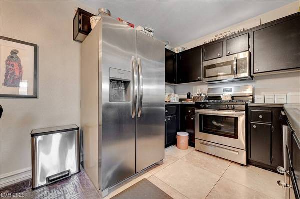 555 Roxella Lane #B, Las Vegas, NV 89110