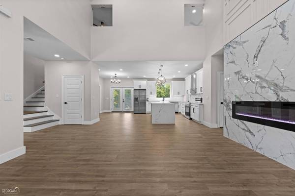 110 Lakeside DR, Forsyth, GA 31029