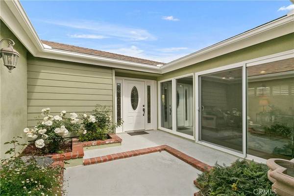 22082 Islander LN, Huntington Beach, CA 92646