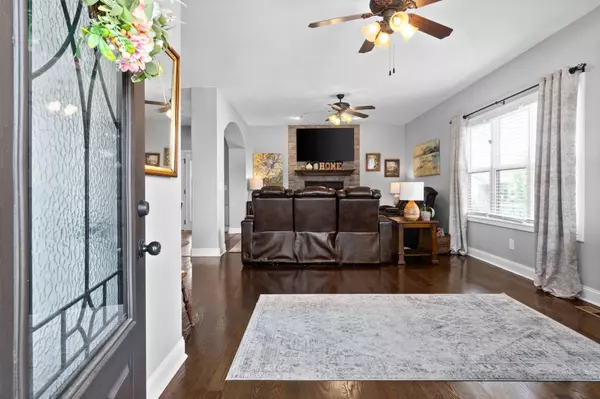 1133 N Ja Tate Dr, Clarksville, TN 37043