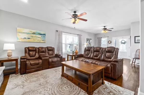 1133 N Ja Tate Dr, Clarksville, TN 37043