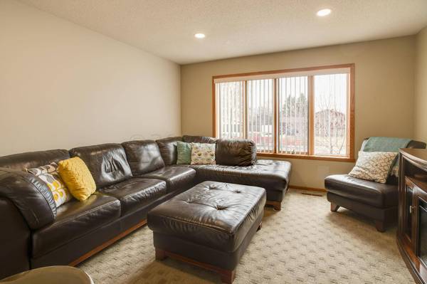 2301 27 Avenue S, Fargo, ND 58103