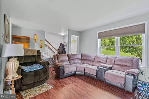 41 E BROOKFIELD DR, Lebanon, PA 17046