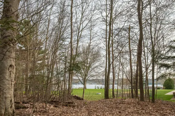 V/L Lot 7 Fourth Avenue, Onekama, MI 49675