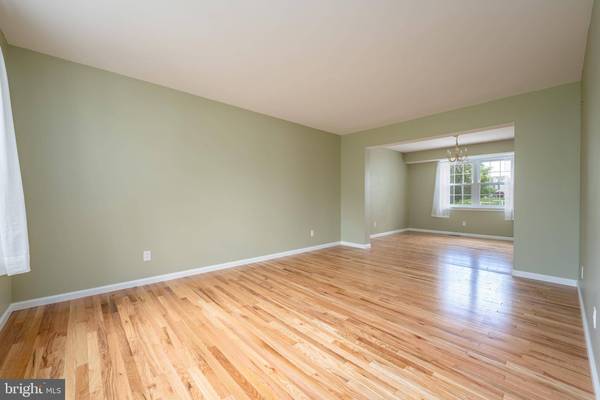 5089 MCLEAN STATION RD, Green Lane, PA 18054