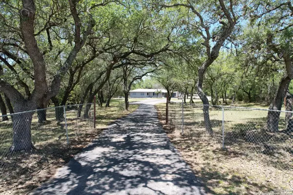 1031 Talley Rd, San Antonio, TX 78253