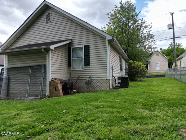 1215 Callaway St, Knoxville, TN 37921