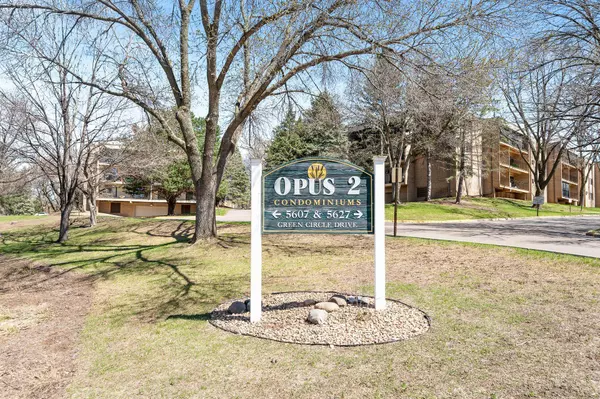 5607 Green Circle DR #223, Minnetonka, MN 55343