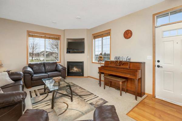 5885 Sandcherry PL NW, Rochester, MN 55901