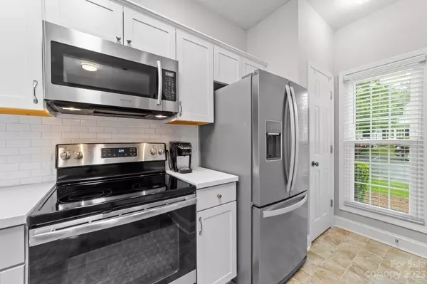 6325 Professional BLVD, Harrisburg, NC 28075