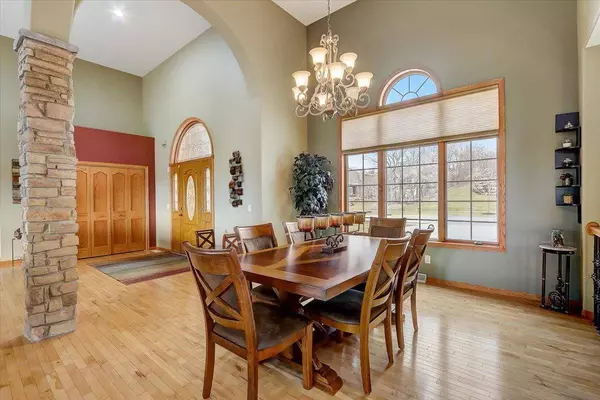 1401 Tierney Dr, Waunakee, WI 53597