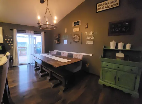 885 Fox CT, Norwood Young America, MN 55397