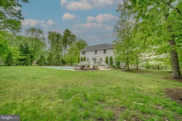 13 HICKORY RIDGE CT, Mullica Hill, NJ 08062