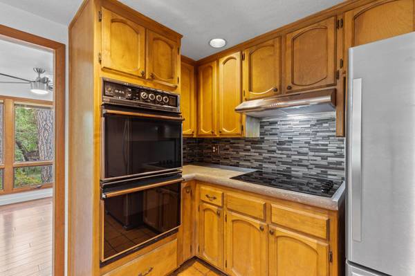 1444 Summit Loop, Grants Pass, OR 97527