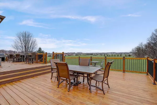 1401 Tierney Dr, Waunakee, WI 53597