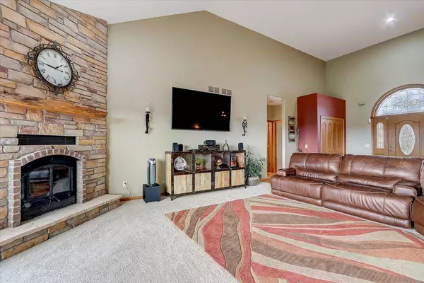 1401 Tierney Dr, Waunakee, WI 53597