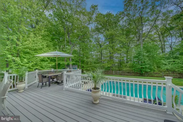 13 HICKORY RIDGE CT, Mullica Hill, NJ 08062