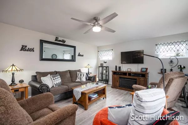 11157 Meadow Wood Circle, Greenville, MI 48838