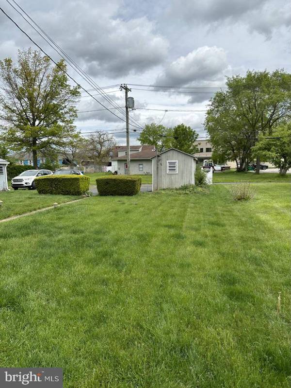 819 W 4TH ST, Lansdale, PA 19446