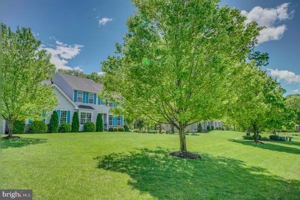 13 HICKORY RIDGE CT, Mullica Hill, NJ 08062