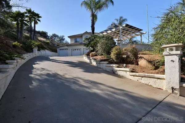 258 Sunnybrook Ln, El Cajon, CA 92021