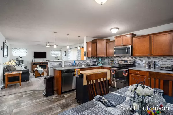 11157 Meadow Wood Circle, Greenville, MI 48838