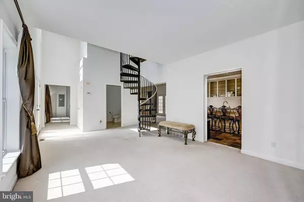 775 WHITEHALL RD, Williamstown, NJ 08094