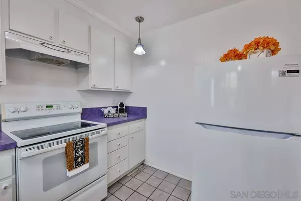 2510 Clairemont Dr #304, San Diego, CA 92117