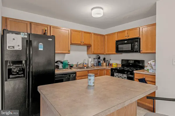 1017 MOORE RD, West Deptford, NJ 08086