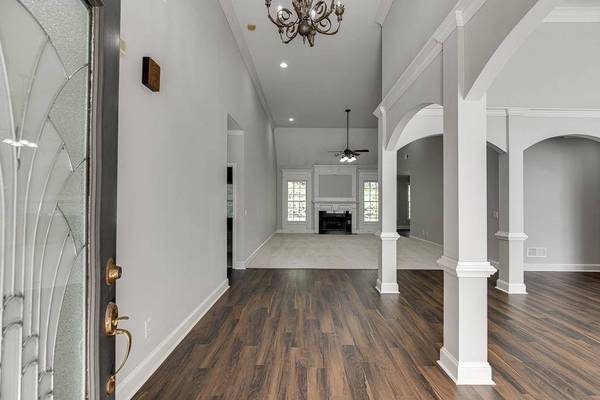 3910 Bonnett Creek LN, Hoschton, GA 30548