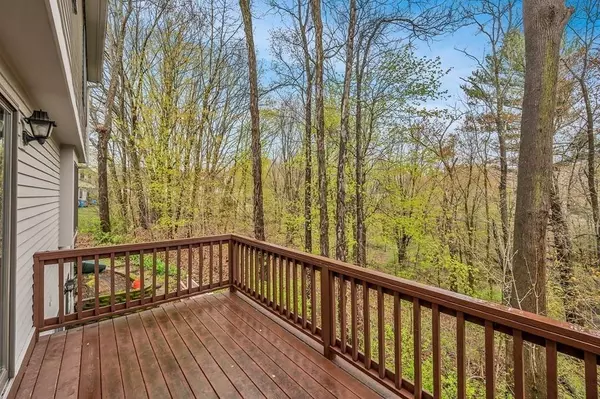 17 Carriage Ct #17, Merrimac, MA 01860