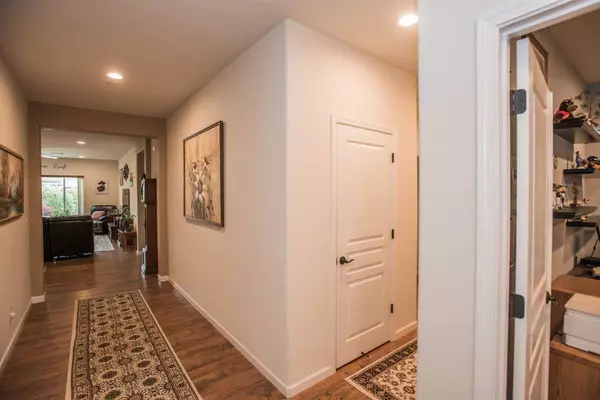 10055 Stiller CT, Elk Grove, CA 95757