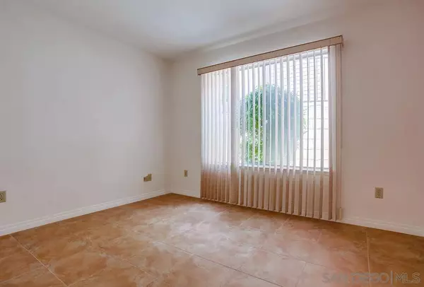 17473 Plaza Abierto #32, San Diego, CA 92128