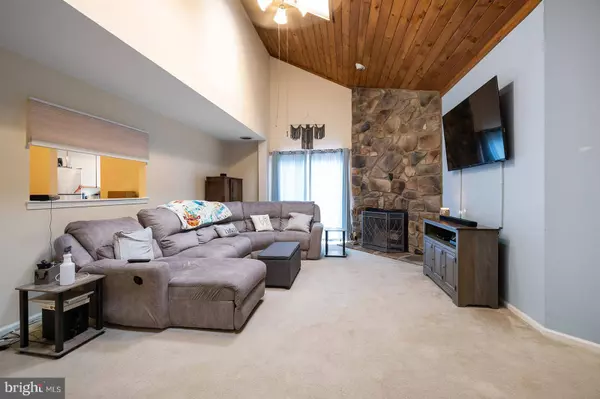 420 BROWN BRIAR CIR, Horsham, PA 19044