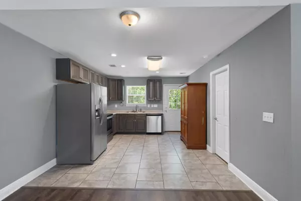 321 Apple Drive, Crestview, FL 32536