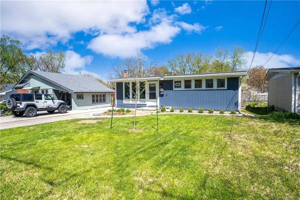 3903 43rd Street, Des Moines, IA 50310