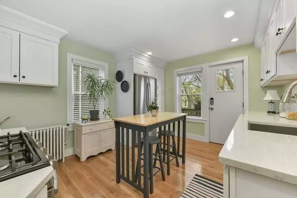 52 Hanson Street #2, Somerville, MA 02143