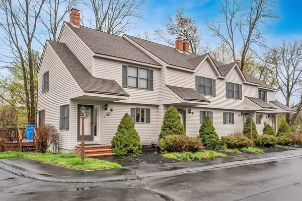 17 Carriage Ct #17, Merrimac, MA 01860